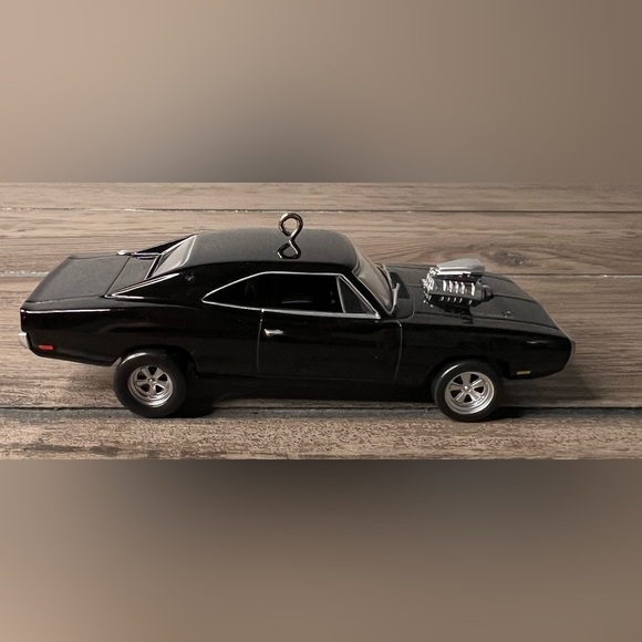 Hallmark 2021 NEW 1970 Dodge Charger Fast & Furious Christmas Ornament 1 series - Picture 5 of 9